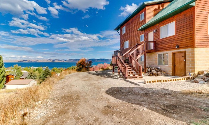 Harbor Village House | Kickback Kabin
