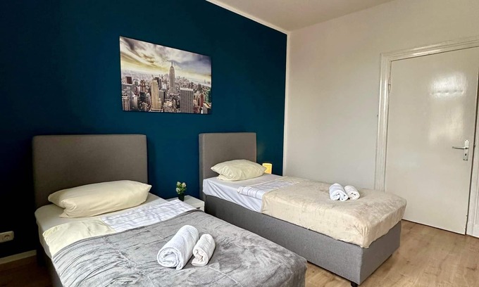 Neumuenster House | Kieler Straße 73 W3 - 3 bedrooms with 2 bathrooms