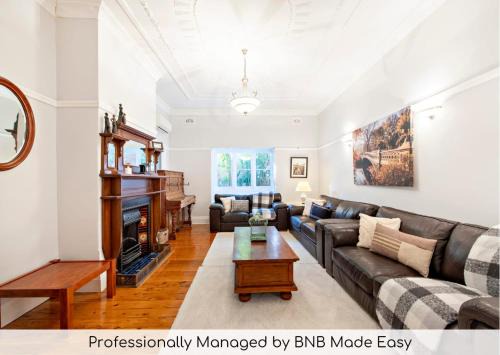 Dubbo House | Kilbirnie - Stroll to CBD, Heritage, Sleeps 10