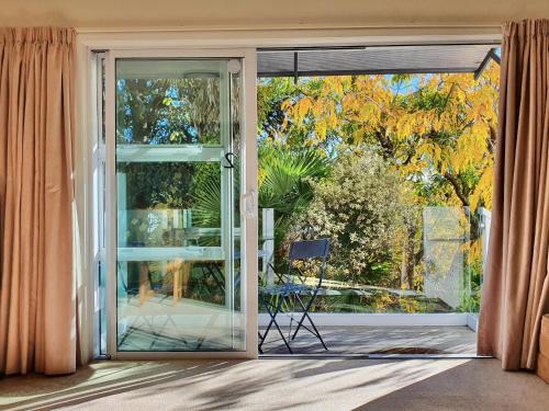 Stepneyville Apartment | Kimberley Two - Nelson Waterfront Apartment
