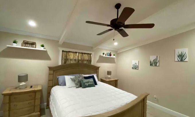 Orlando Apartment | King Bed - Fire Pit - Private - Grill - Location