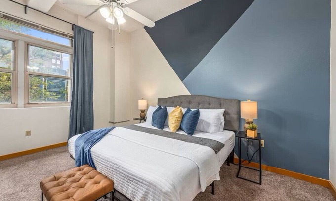 Mission Apartment | King Bed | Great Location