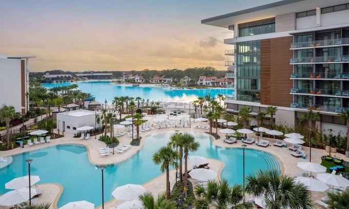 Florida Central Atlantic Coast House | King Bed with Lagoon View and Balcony, Pool, Disney's Boardwalk!