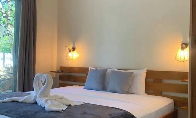 Puerto Viejo de Talamanca Villa | King Size Bed Family Apartment Full Kitchen Pool Side Near Beach - 101