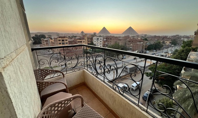 Giza House | King Khafren View INN