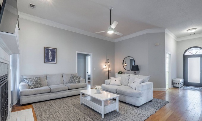 Grovetown House | King & Queens Villa at Parkside
