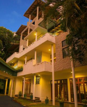 Colombo House | King's Court Kandy