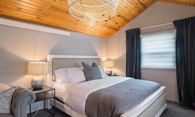 Rapid City Bed & Breakfast | King Suite 6 - Black Forest Inn Bed and Breakfast