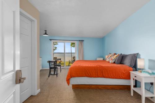 Lake City Hotel | King suite with Lake View