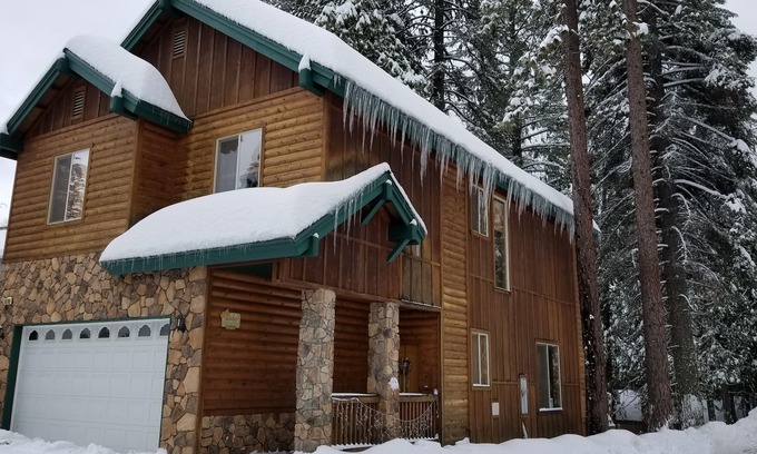 Shaver Lake Cabin | King’s Cabin Mtn Retreat at Shaver Lake! – Nr Village, wifi, A/C, Prem Property!