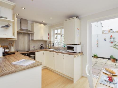 Salcombe House | Kings Cottages 9