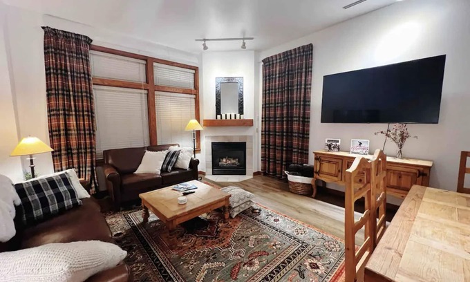 Whitefish Apartment | Kintla Lodge: Ski-in/Ski-out