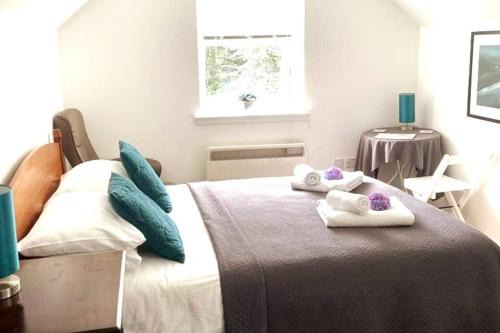 Kirriemuir Apartment | Kirriemuir 1-Bed Apartment Sleeps 2 Pet Friendly