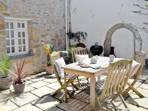 Mousehole House | Kitchen Cottage