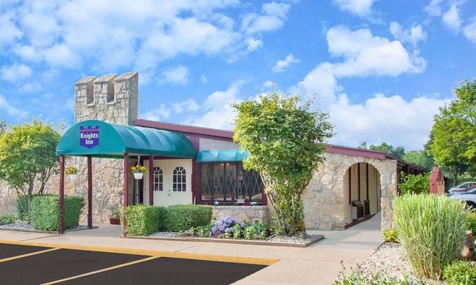 Battle Creek Hotel | Knights Inn Battle Creek