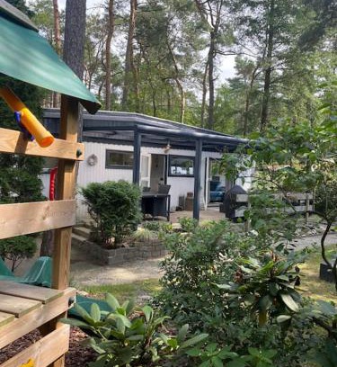 Doornspijk Ski Chalet | Knus Boschalet met veel Privacy op de Veluwe