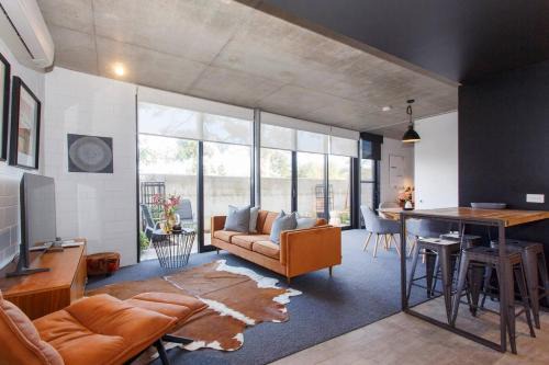 Fremantle Apartment | Knutsford Modern New Winter Warmer