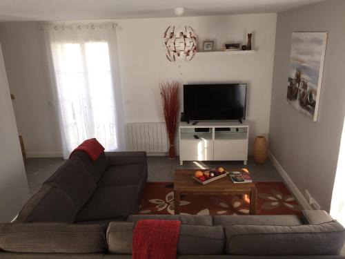 Magny-le-Hongre Apartment | koechi