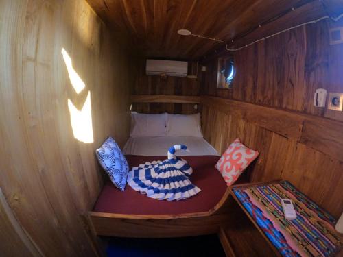 Labuan Bajo Boat Rental | Komodo tour 3Days2Night Depart every Friday & Monday