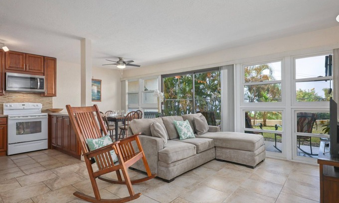 Honalo Condo | Kona Coffee Villas Thanksgiving & Christmas Open