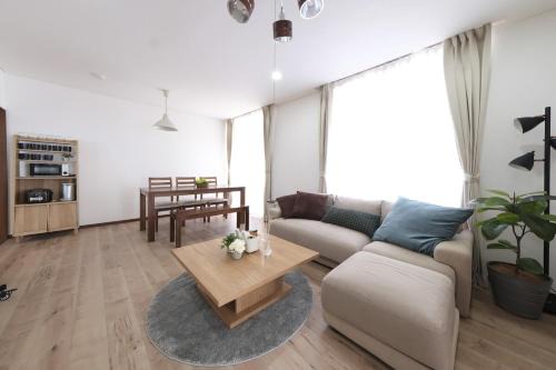 Funabashi Apartment | KONODA HOUSE 成田空港車40分 貸切戸建 最大8名 駐車場2台完備Switch有