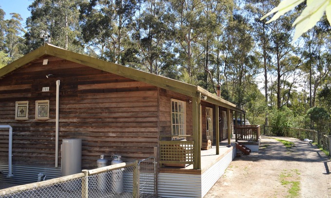 Warburton House | Kookaburra Cabin - your own private hideaway.
