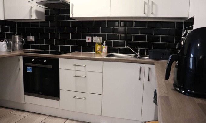 Anfield Cabin | Kop View Hotel - Ensuite Double Room