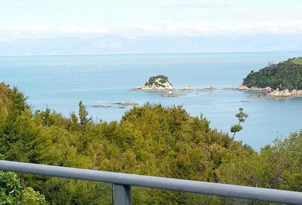 Ngaio Bay House | Korora - Kaiteriteri Beach House