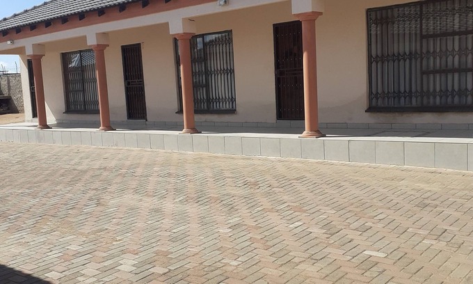 Polokwane House | KPK LODGE
