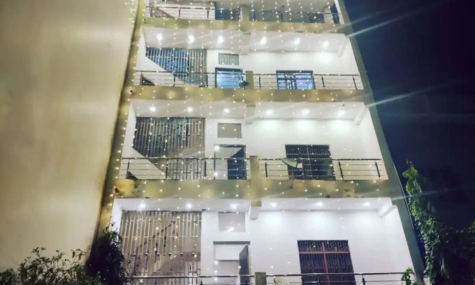 Varanasi Villa | Krishna Villa - 1 Bedr/1 Bathr