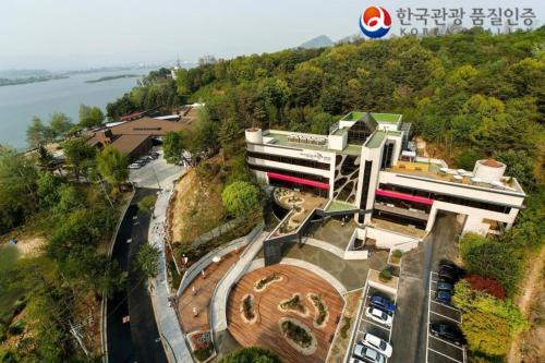 Chuncheon Hotel | KT&G Sangsangmadang Chuncheon Stay (Korea Quality)