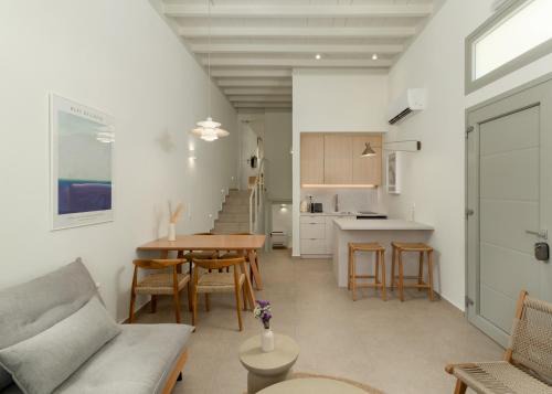 Gavrio Apartment | KYMA Suites Andros