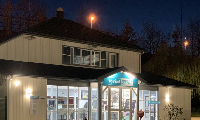 Val-de-Reuil Hotel | Kyriad Direct Rouen Sud - Val de Reuil