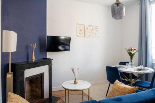 Saint-Jacques - Saint-Roch Apartment | L'écrin bleu - A quelques min du centre-ville