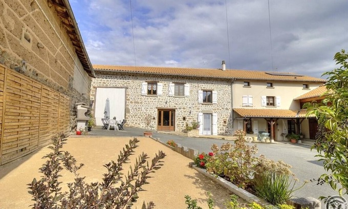 Trades House | L'étable - Trades/deux Grosnes