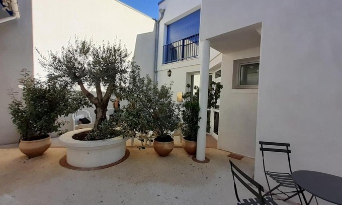 Saint-Palais-sur-Mer Apartment | L îlot Grec