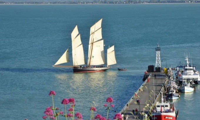 La Fresnais House | L'abri Côtier, Petite Maison Avec Jardin Dans la Baie du Mont-saint-michel