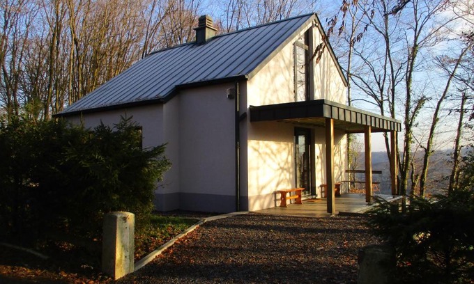 Huy House | l'abri'gîte sous les arbres