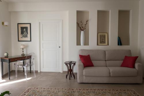 Bastione Apartment | L'Angolo dei Mori - Badessa Suite Milazzo