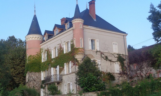 Saint-Genix-sur-Guiers House | L'annexe du Château de Saint Genix