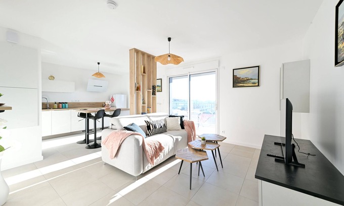 Cholet Apartment | L'Arc En Ciel - A 30min du Puy du Fou