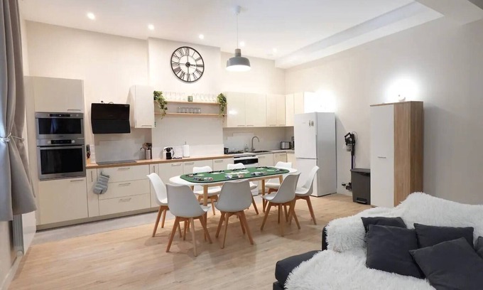 Arras House | L'As d'Aubert - 8 pers - Centre