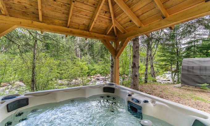 Notre-Dame-de-la-Merci House | L'as de Coeur | spa | sauna | dogfriendly