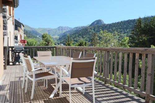 Mont-Dore House | L'Atelier de Claire