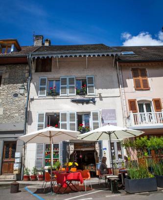 Ornans Bed & Breakfast | L'Atelier Du Peintre