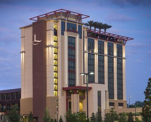 Highlands - Perkins Hotel | L'Auberge Baton Rouge