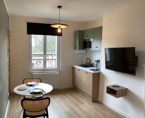 Dieppe Apartment | L'Echappée Polletaise Central Typique Wifi