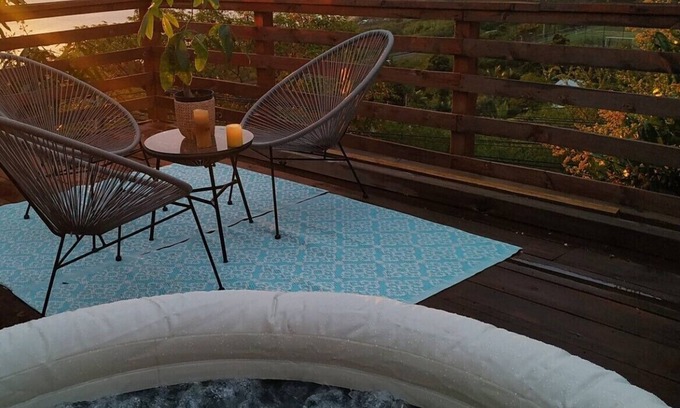 Saint-Leu House | L'ECRIN DUBUISSON Spacious villa in lush garden with whirlpool bath
