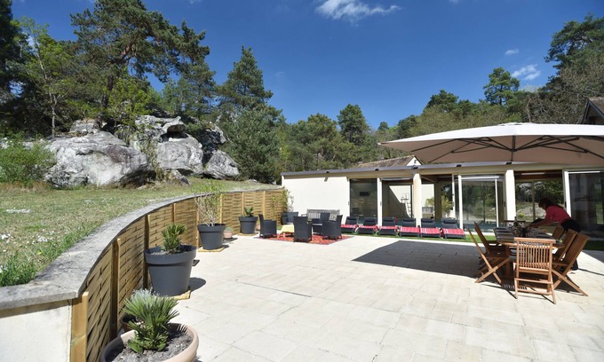 Buthiers Villa | L'Eden Roches, indoor pool, rocks, immersion in the Fontainebleau forest