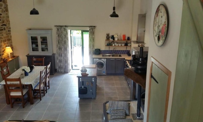 Cast House | L'Effraie des Clochers